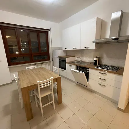 Casa Pontina 2 Vicino Ospedale Icot